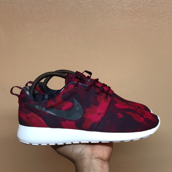 Nike Roshe Run One “Red Camo” - Picture 1 of 16